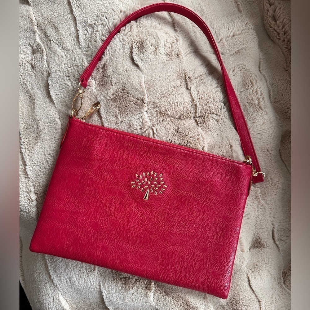 Fashion brand shoulder bag; inspired by Mulberry